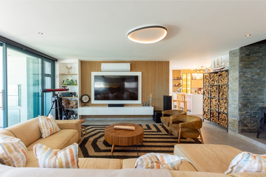 5 Bedroom Property for Sale in Mykonos Western Cape
